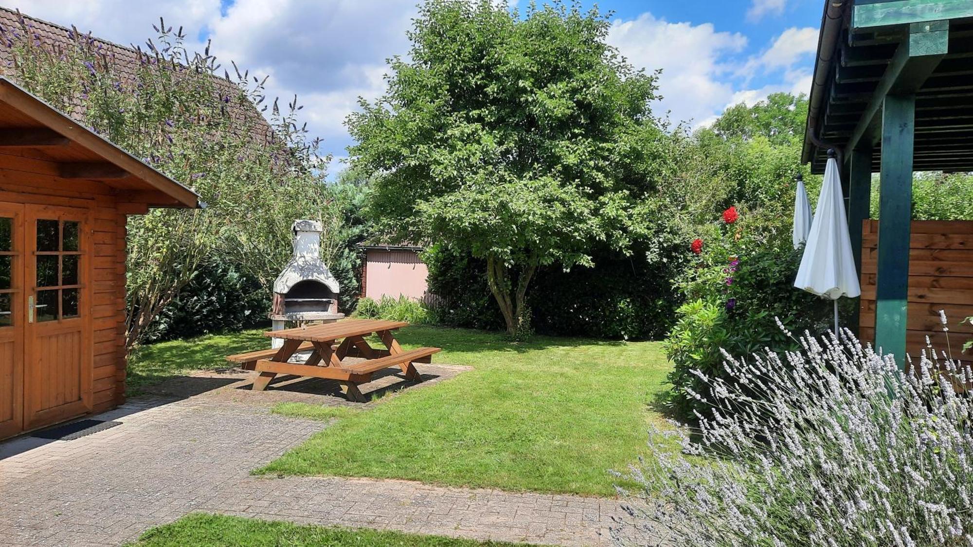 Ferienhaus Sasse Ferienwohnungen Mit Garten & Grill Molschow المظهر الخارجي الصورة